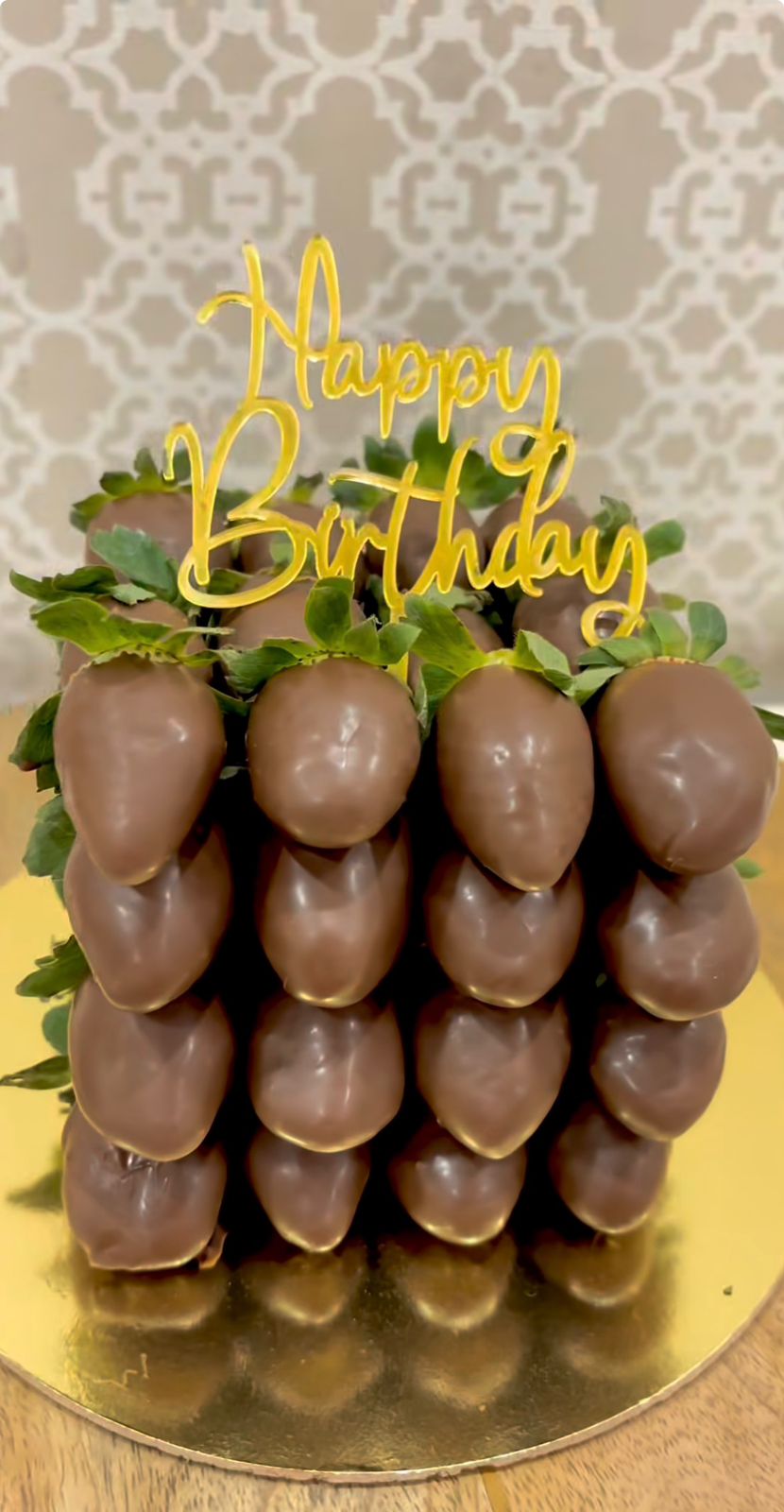 The Signature Dozen | Chocolate-Covered Fruit Box (12 pcs)